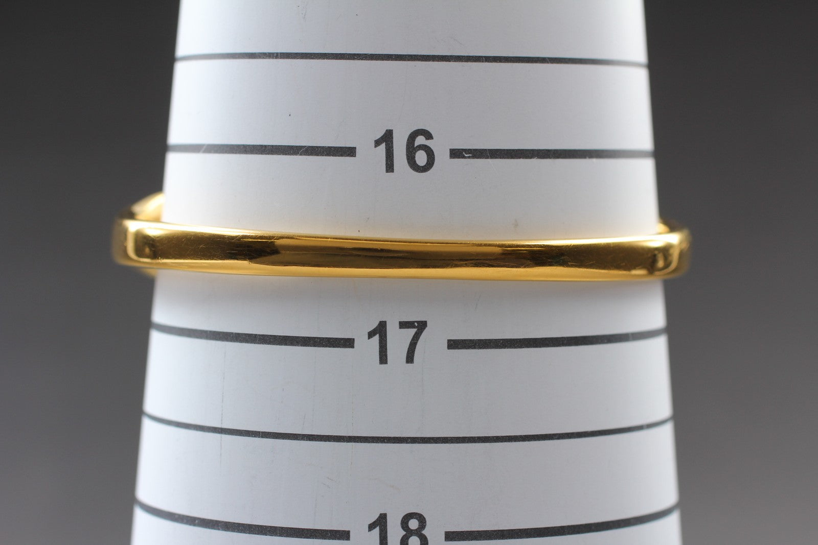 Vintage [Exc+5 Box] FENDI 620L Dual Time Gold Bangle Women's Quartz Watch JAPAN