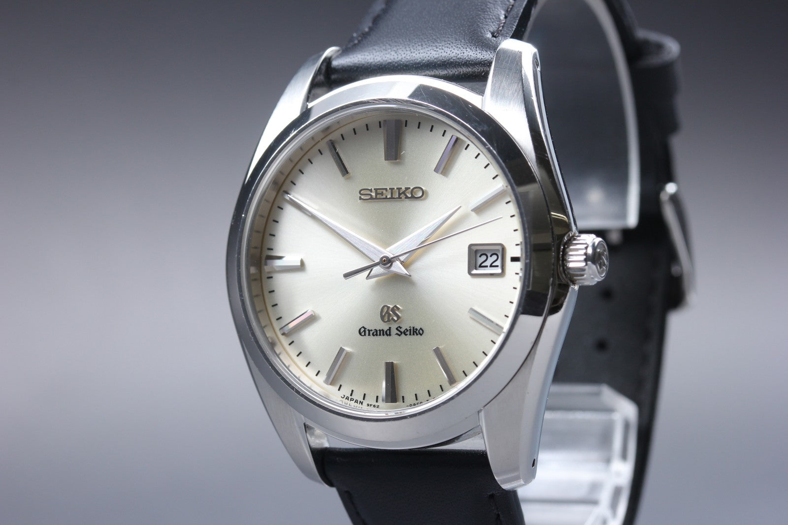 New Batt[Exc+5] SEIKO Grand Seiko 9F62-0AB0 Silver Quartz Men's Watch 36mm JAPAN