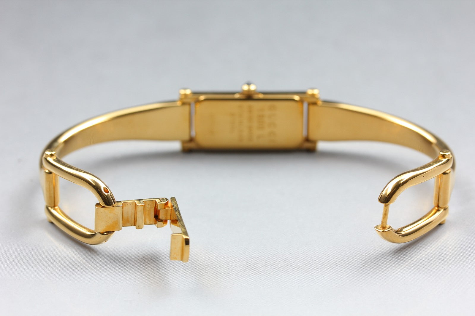 Vintage Gucci 1500L Shell Dial Gold 12mm Bangle Women's Quartz Watch  [w /Box]