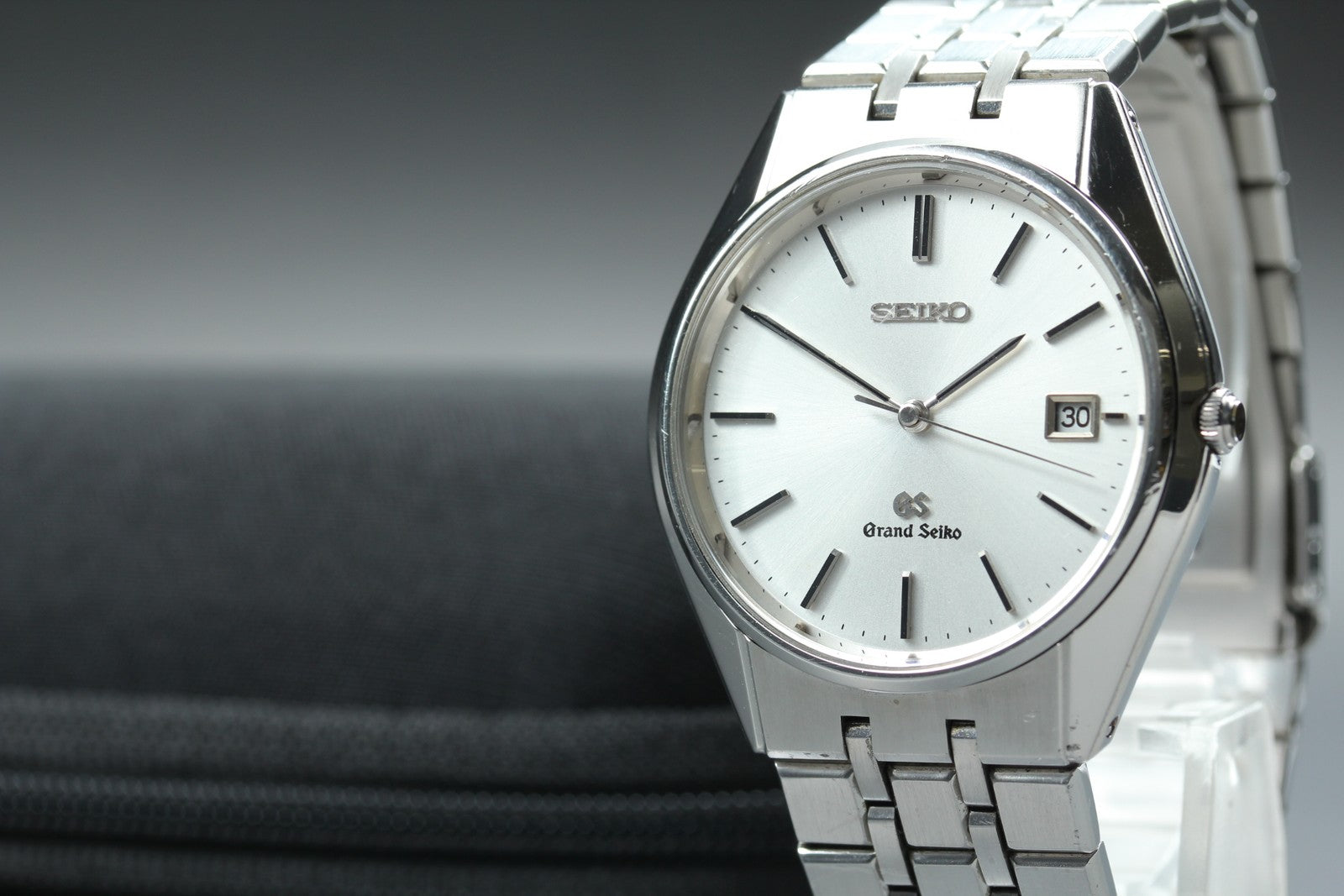 New Batt GRAND SEIKO 9587-8000 SBGS003 Silver Quartz Date Boy's Watch 36mm JAPAN