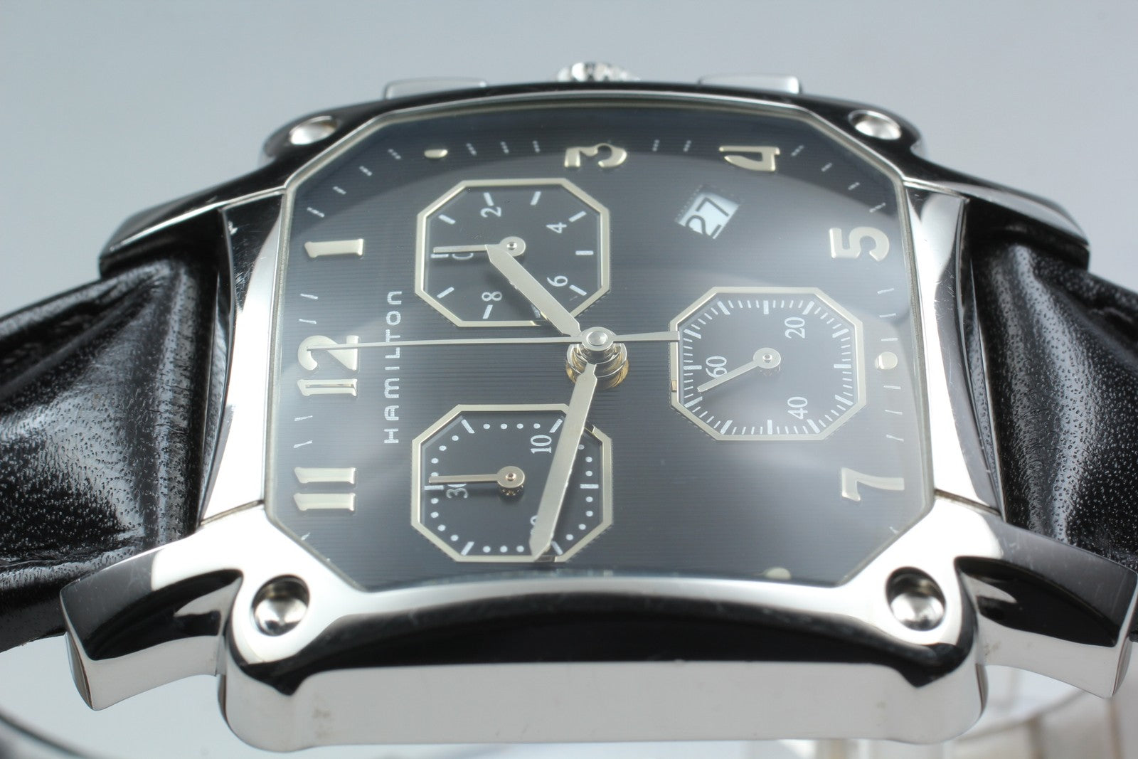 [READ] Hamilton Lloyd Chronograph 6319 Date Black 35mm Quartz Men's Watch [Box]