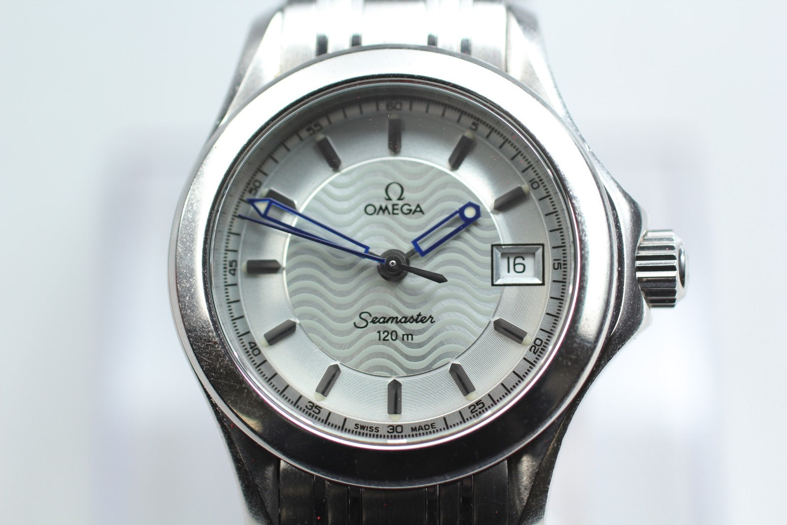 Vintage OMEGA Seamaster 120m 2581.31 Quartz Silver Women's Watch 27mm JAPAN Box