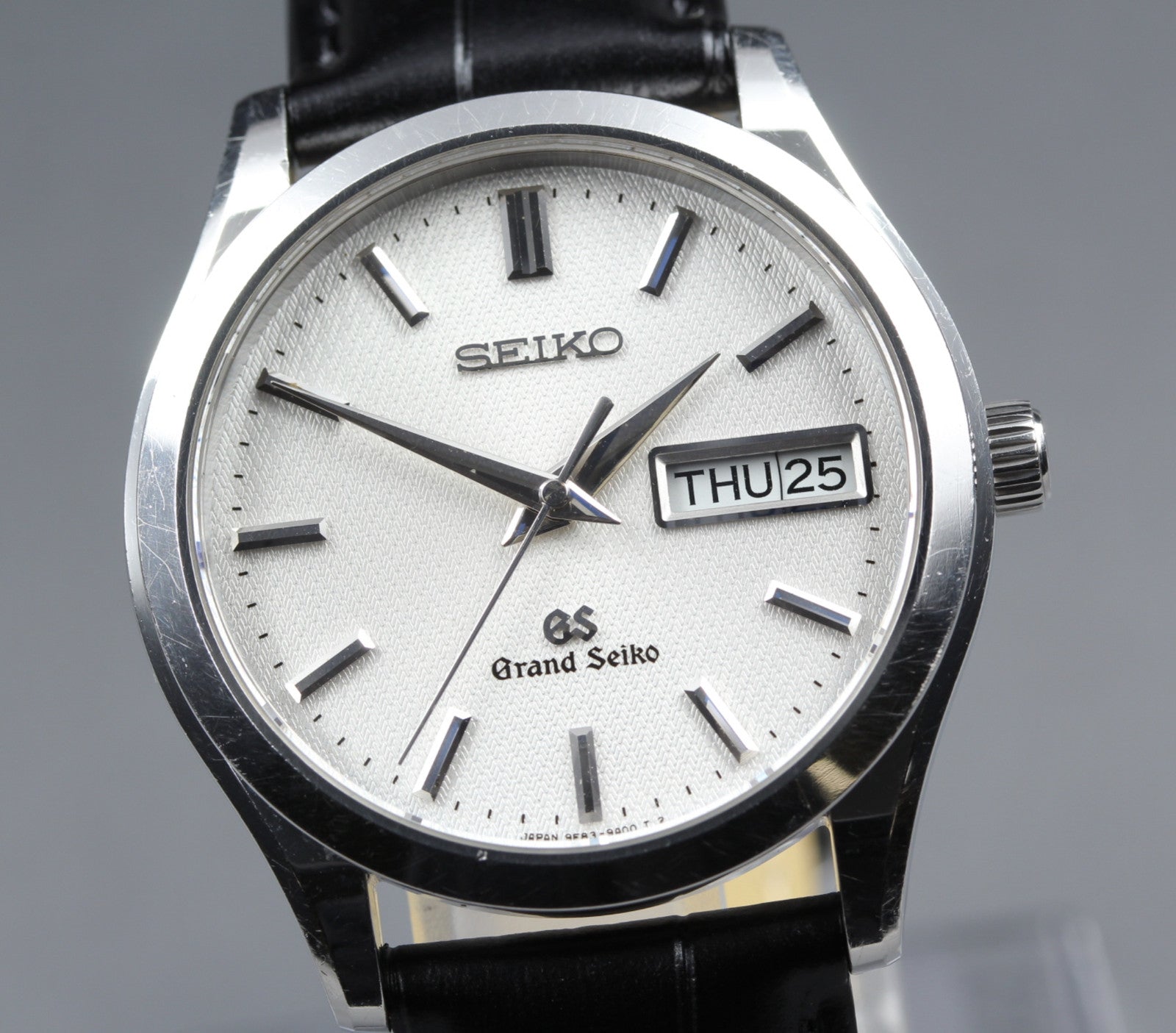 GRAND SEIKO 9F83-9A00 GS 36mm Silver White Day/Date Quartz Men's Watch JAPAN