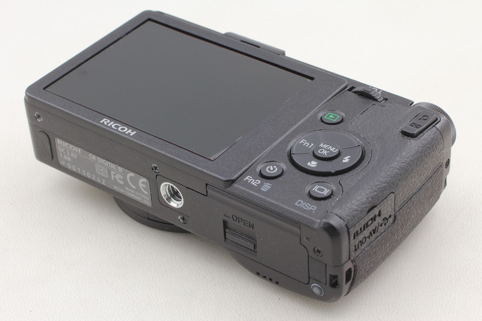 MINT w/ 32GB SDHC] RICOH GR DIGITAL IV 10.4 MP Digital Camera Black F