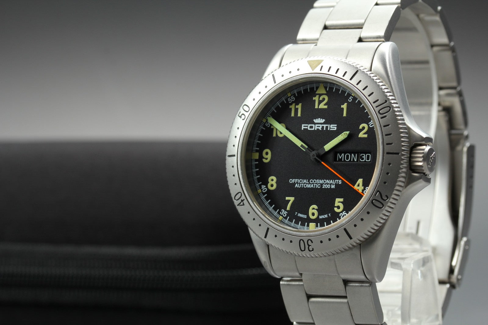 FORTIS Cosmonauts 610.22.158 Automatic Black Day/Date Men's Watch 39mm JP Exc+4