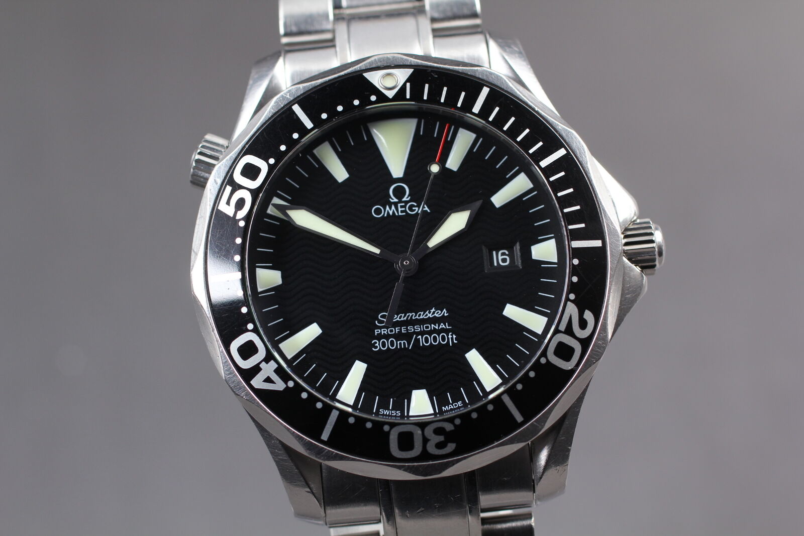 New Battery [Exc+5 Box] Omega Seamaster 2264.50 Black Quartz Men's Watch JAPAN