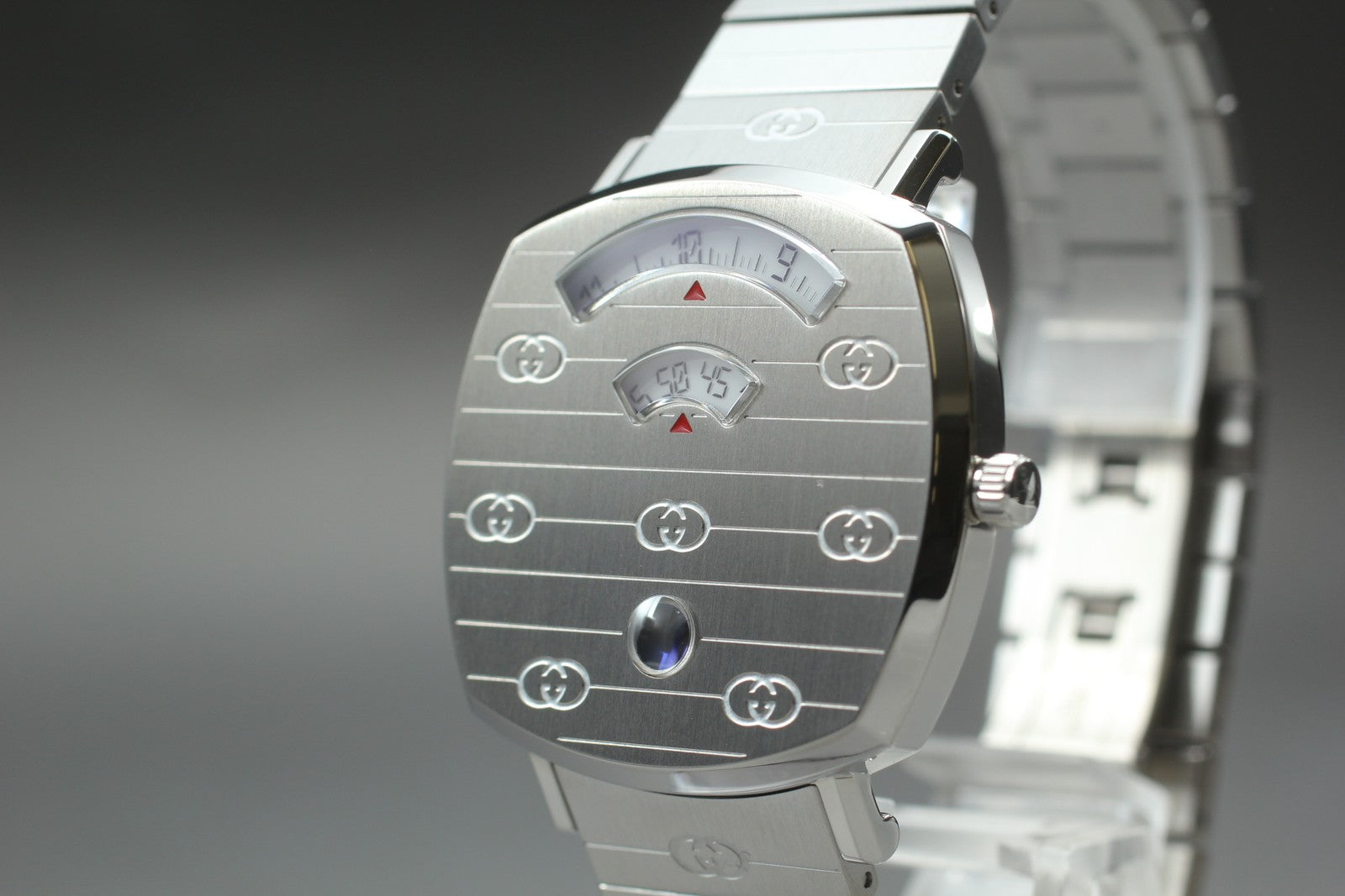 [MINT Box] GUCCI Grip 157.4 Silver 35mm GG Man's Quartz Watch From JAPAN