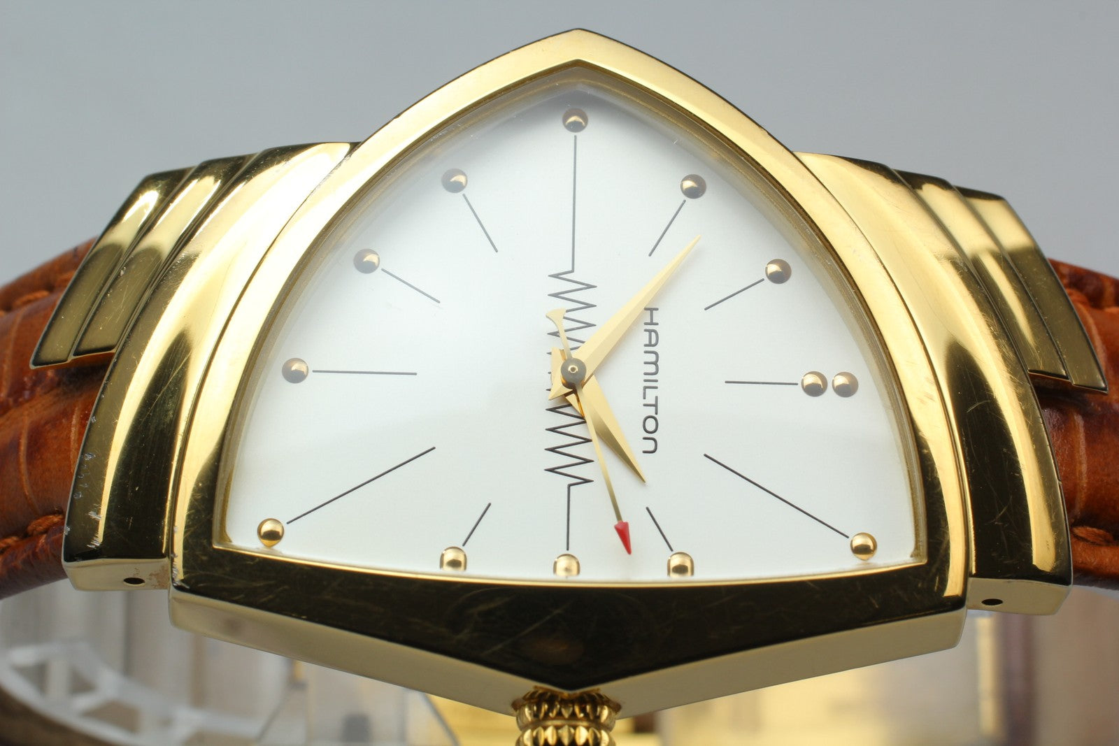 New Batt Hamilton Ventura H243010 Quartz White Dial Women's Watch 32mm JAPAN Box