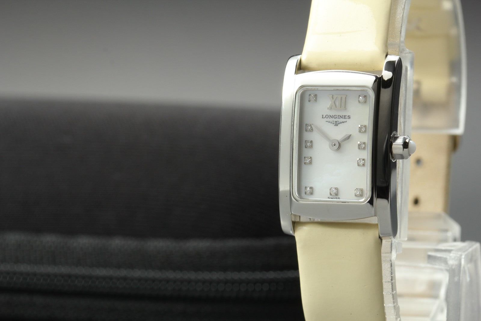 [Exc+5]  Longines L5.158.4 Dolce Vita White Silver Women's Quartz Watch JAPAN