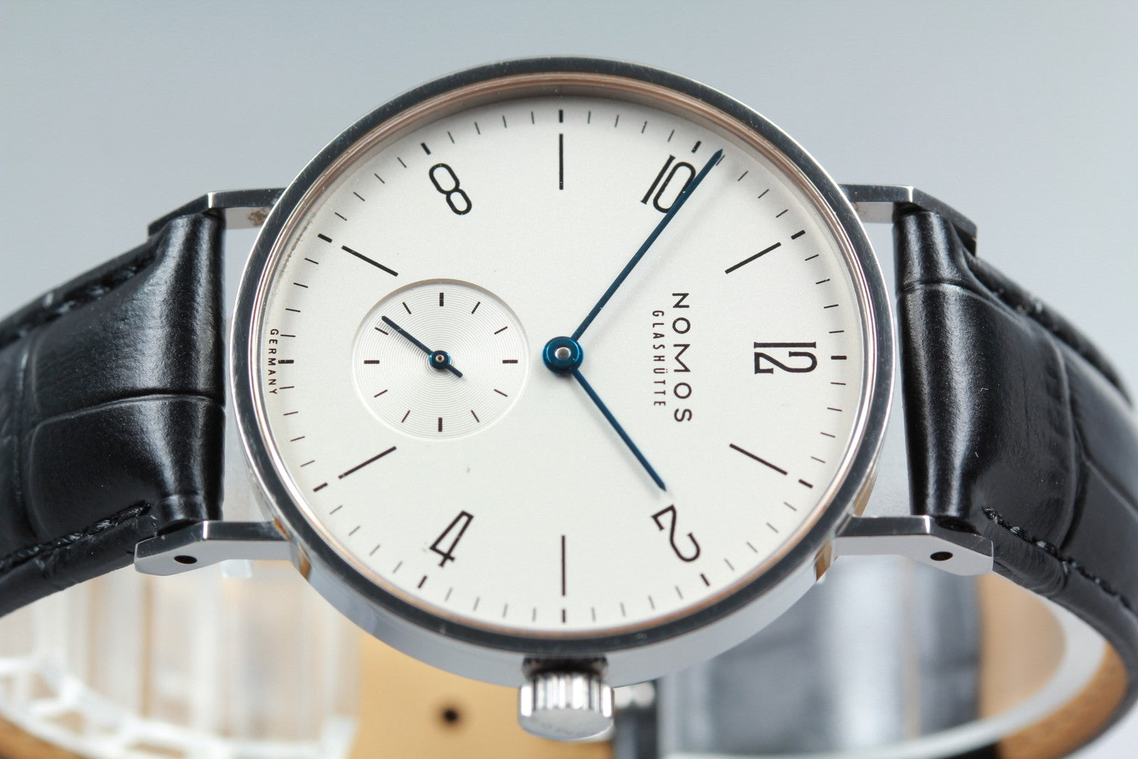 [Exc+5] NOMOS Tangente 35 Small Second 35mm Manual Wind White Black Men's Watch