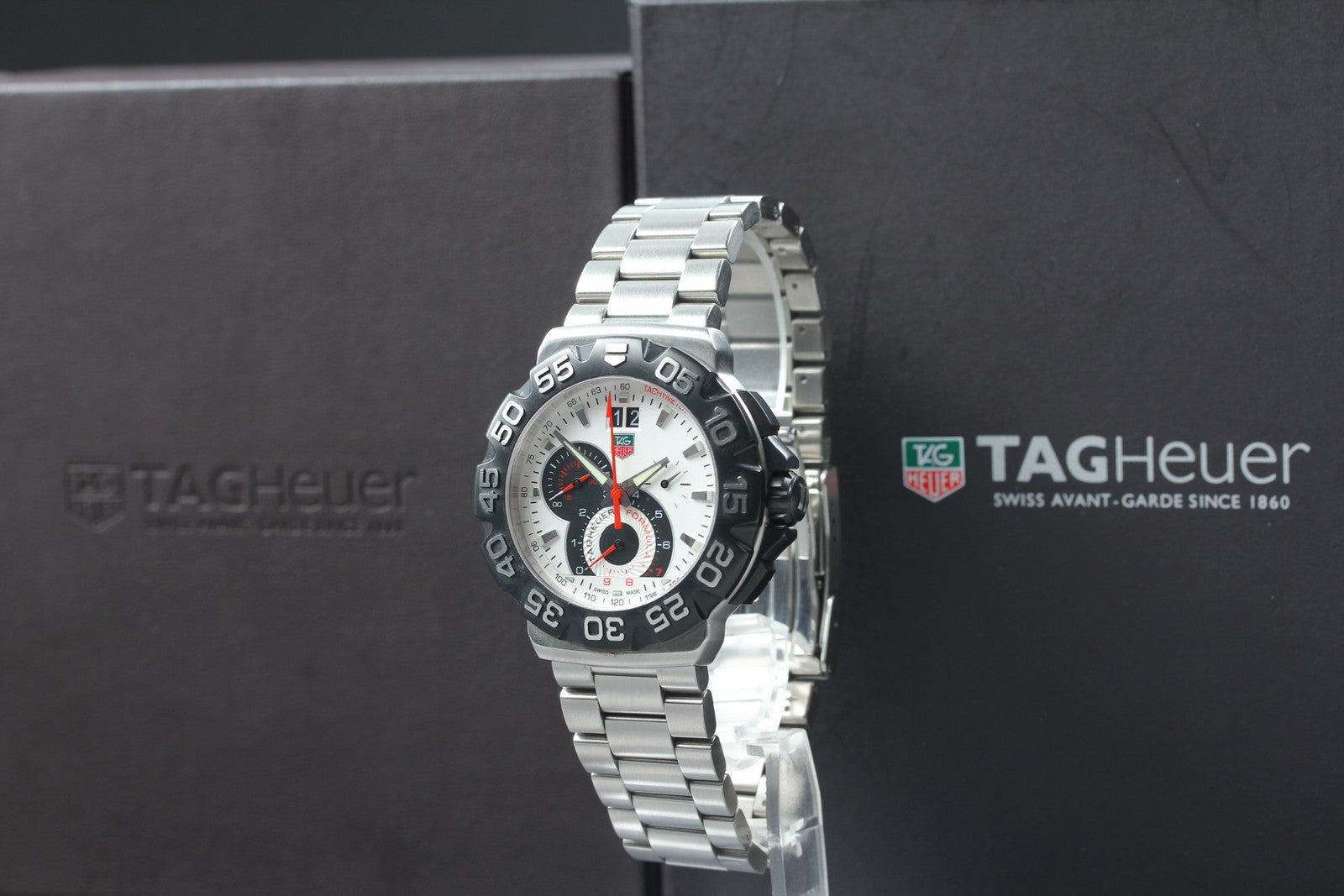 TAG Heuer Formula 1 CAH1011 Quartz Chronograph White Dial Men's Watch 44mm JP