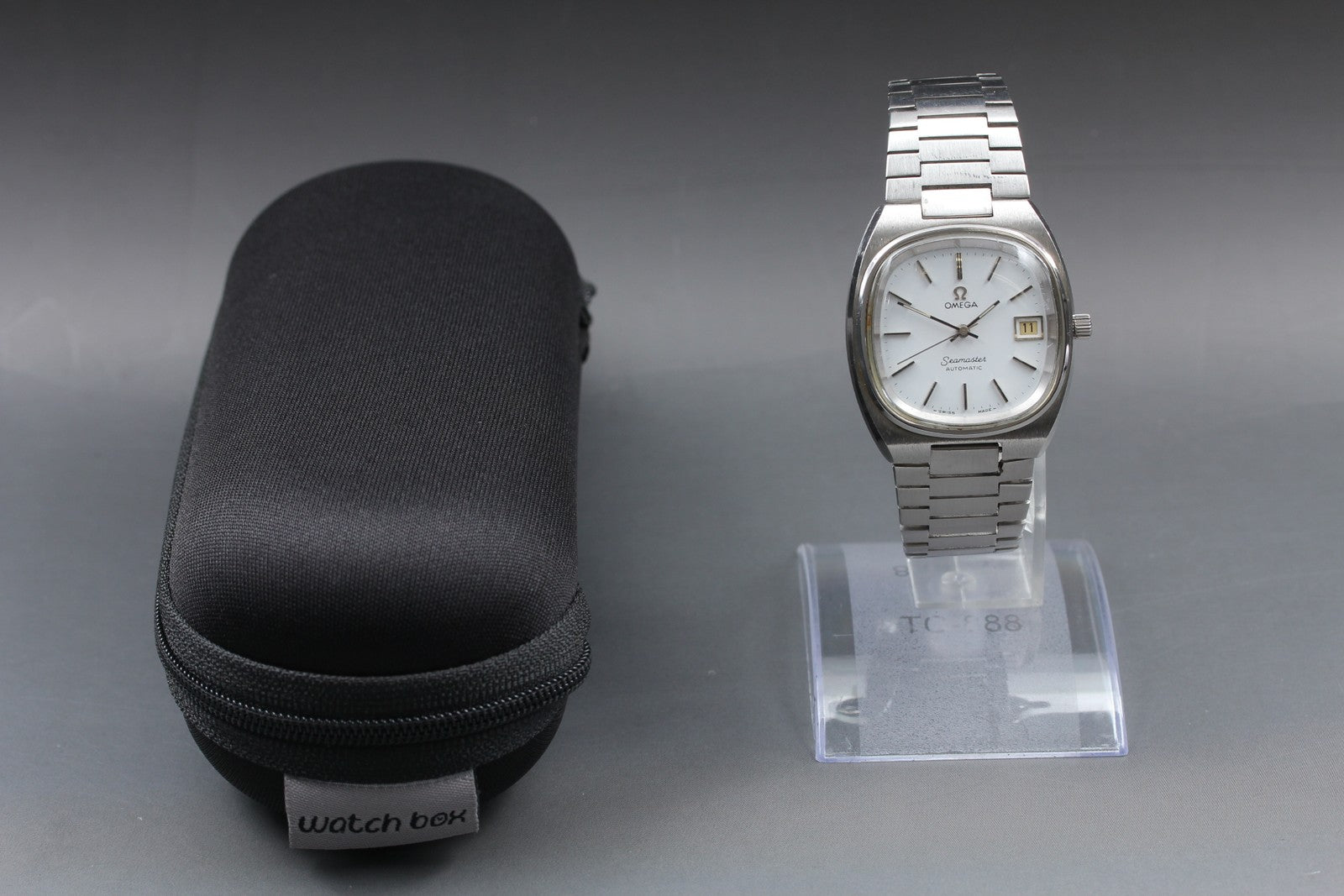 Vintage OMEGA Seamaster 166.0207 Silver Automatic Men's Watch 35mm JAPAN
