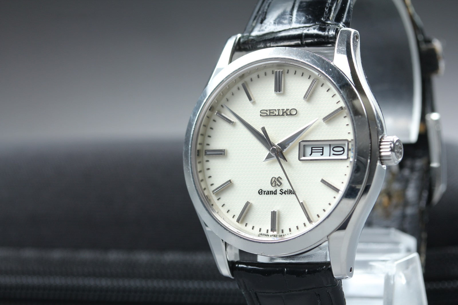 SEIKO Grand Seiko 9F83-0AB0 SBGT019 Quartz Silver Men's Watch 37mm JAPAN