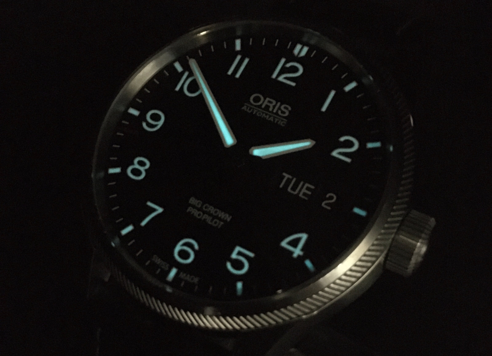 7573859