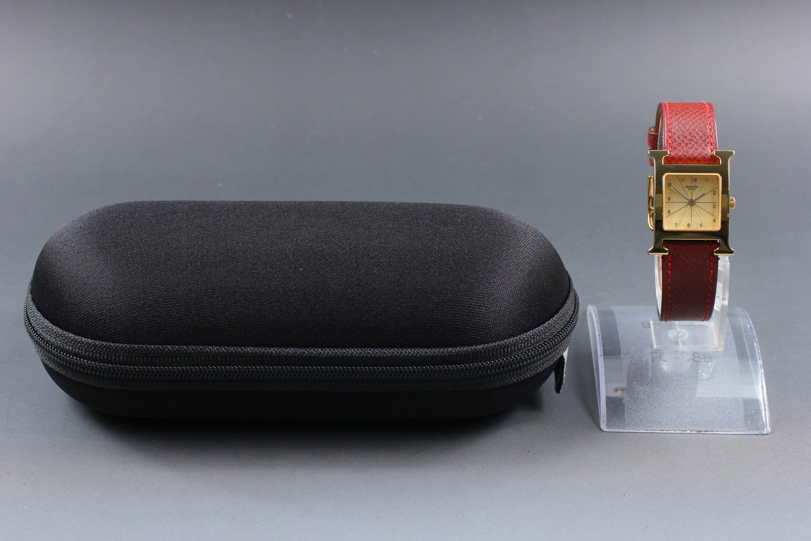 [Exc+5] HERMES H Watch HH1.201 Gold Red "K" 21mm Woman's Watch Quartz From JAPAN