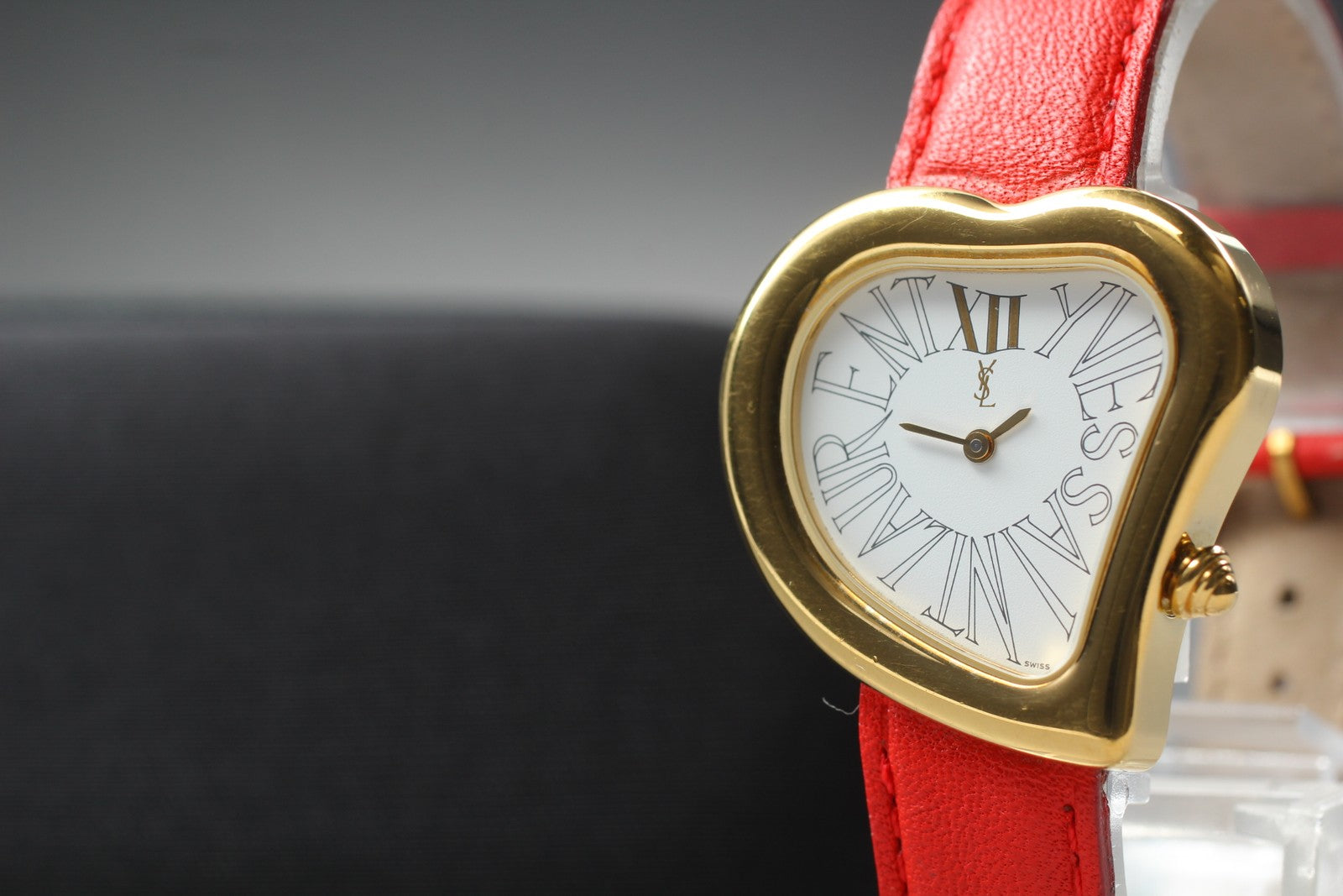 [Exc+5] Yves Saint Laurent Heart Gold Red 30mm Women's Watch Quartz JAPAN
