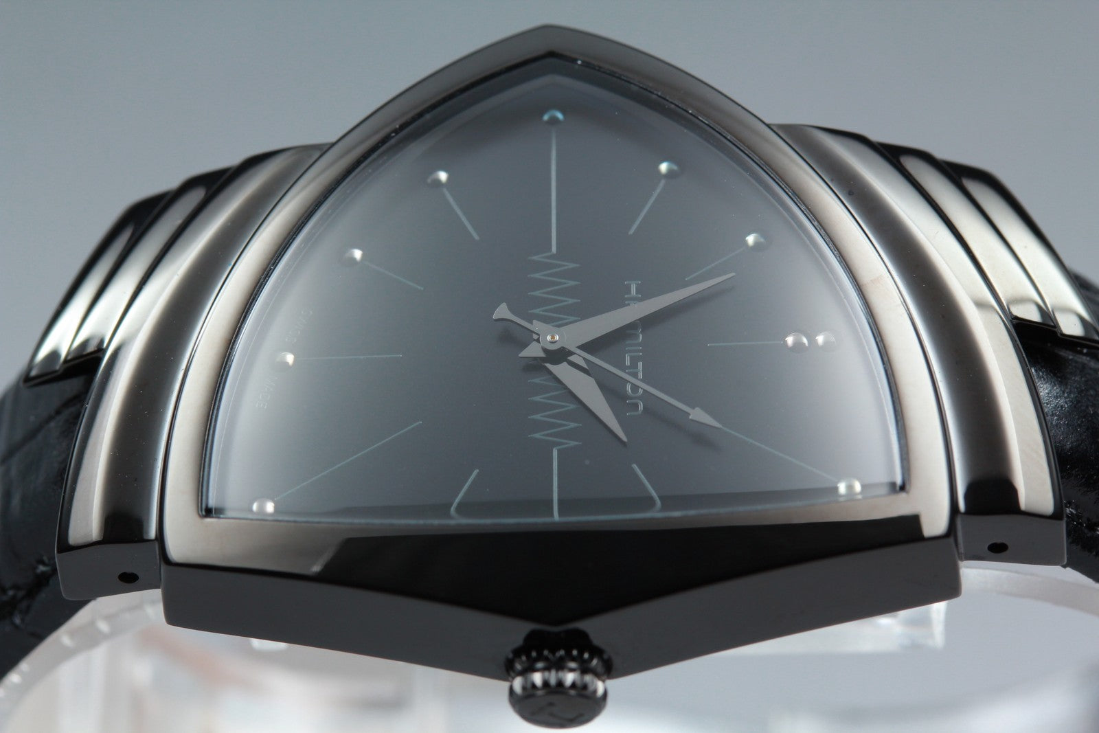 New Batt Hamilton Ventura Black H244010 Quartz Men's Watch 33mm JAPAN *N MINT