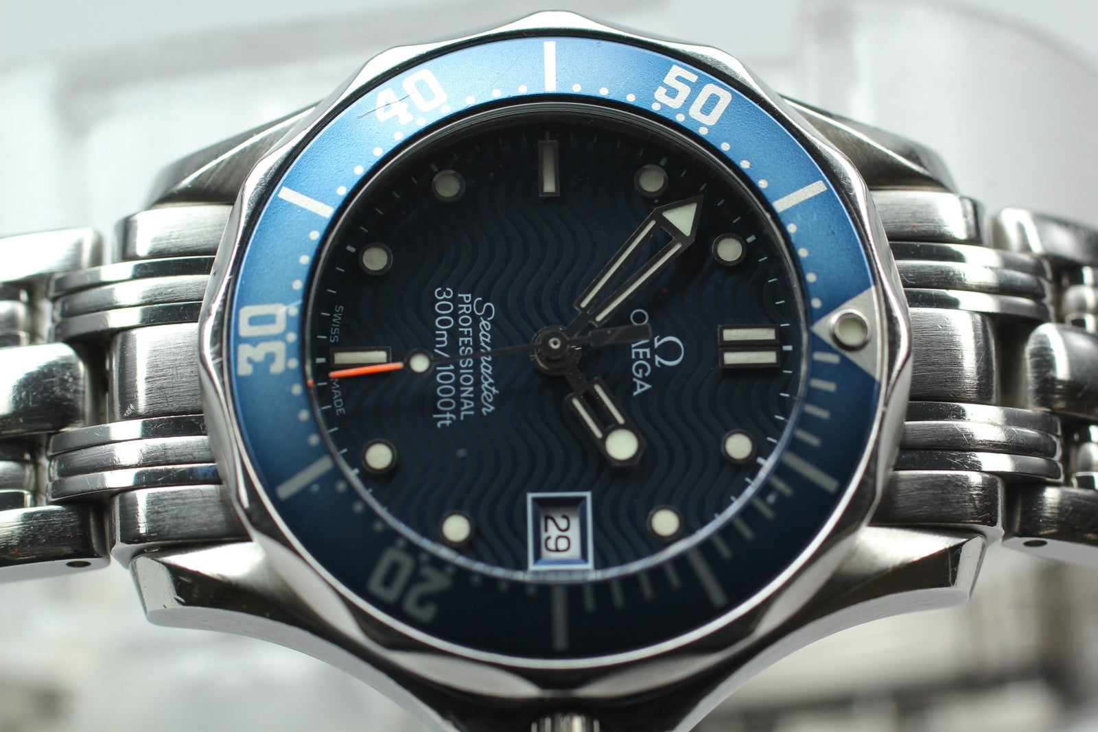 New Batt[Exc+5]Box OMEGA Seamaster 300M 2583.8 Quartz Blue Women Watch 28mm JP
