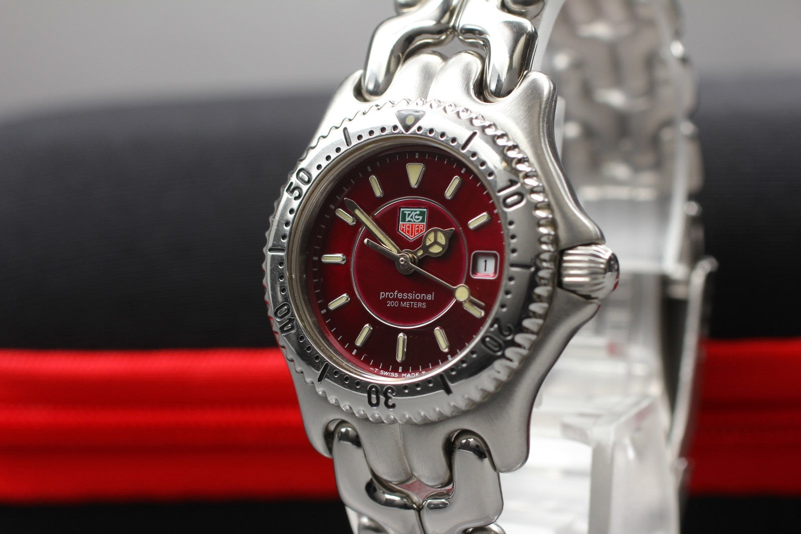 RARE[Exc+5] TAG Heuer SEL Professional WG131F Purple Women's Quartz Watch 28mm