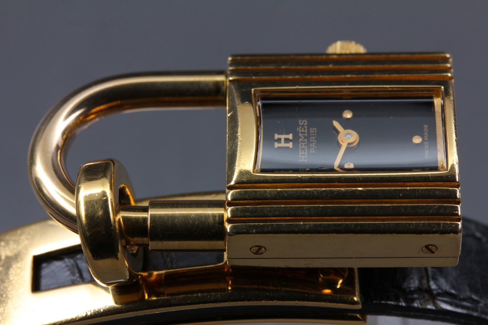 Vintage [Exc+5 Box] HERMES Kelly Watch Gold Black Leather "U" Woman's Qz Watch