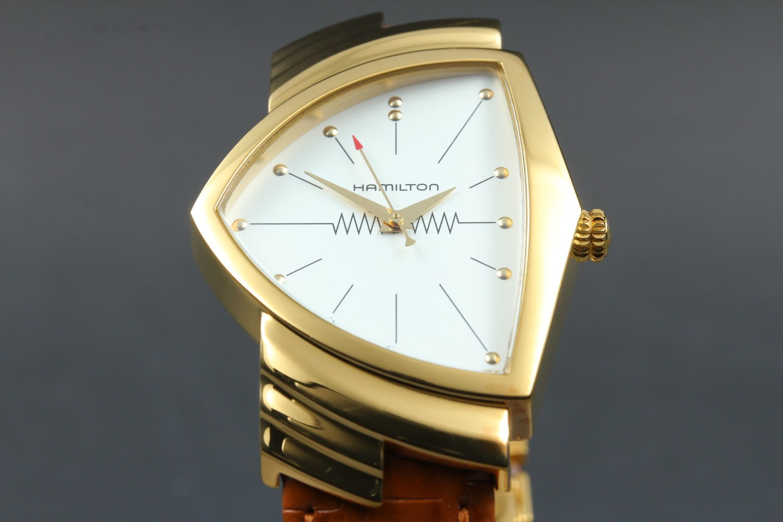 New Batt Hamilton Ventura H243010 H600243100 White Quartz Men's Watch 32mm  Box