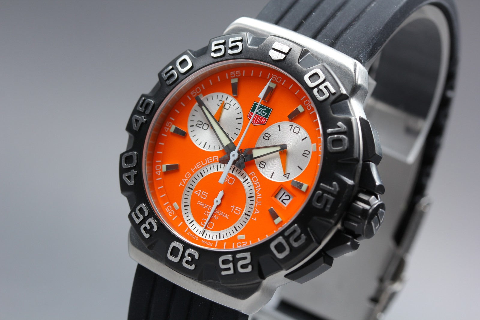 TAG Heuer Formula 1 CAH1113 Quartz Orange Chronograph Men's Watch 40mm JAPAN