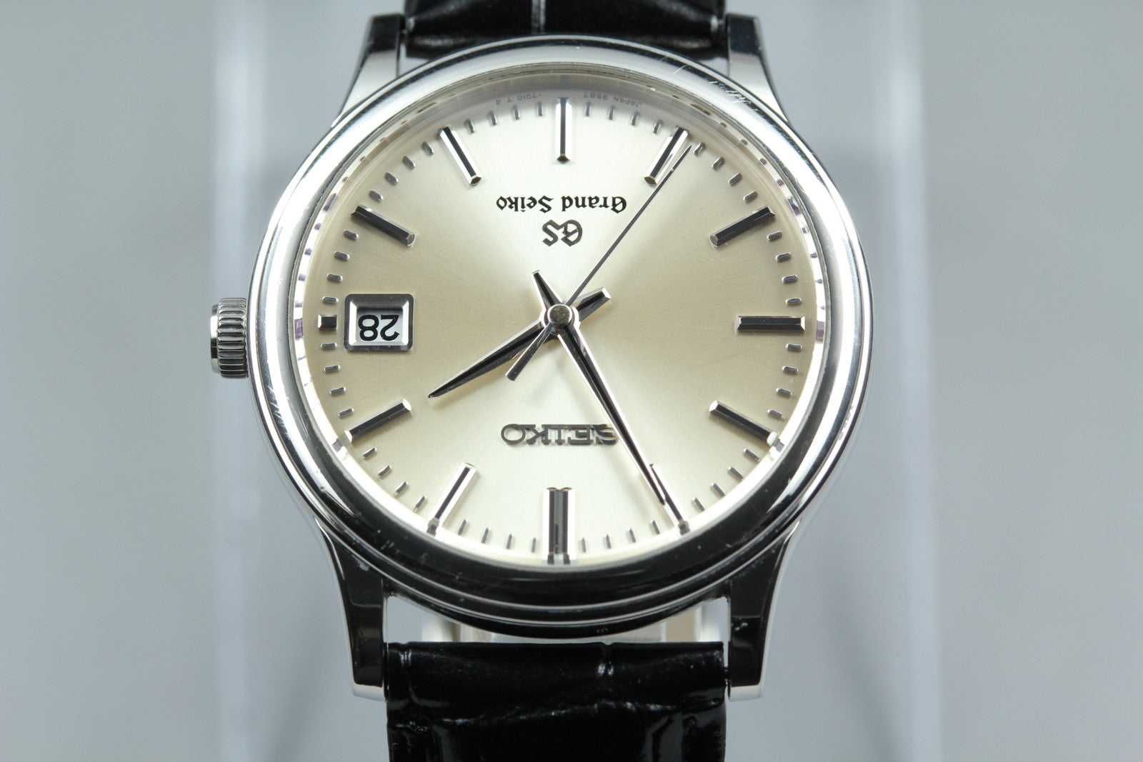 New Batt Vintage SEIKO Grand Seiko 9587-7010 Quartz Silver Men's Watch 34mm JP