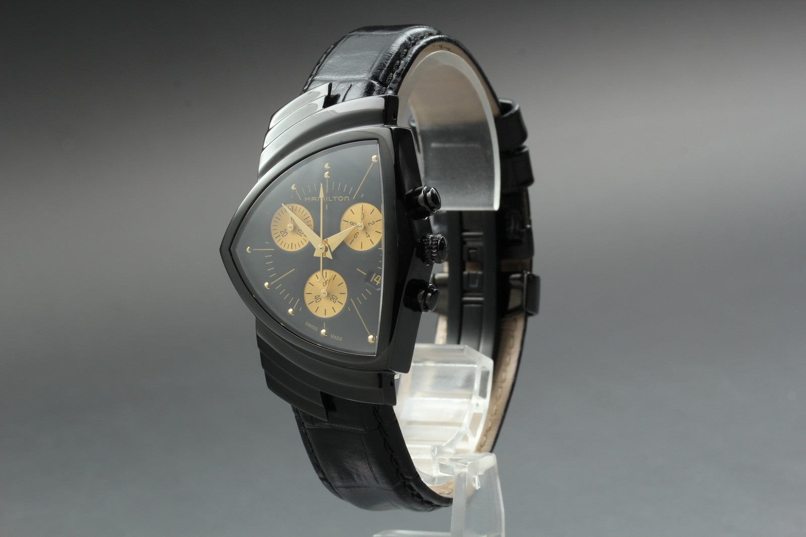 New Batt Hamilton Ventura H244020 Black Quartz Chronograph Men's 32mm Box