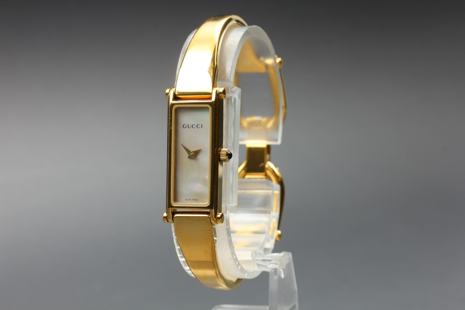 Vintage Gucci 1500 White Shell Gold 12mm Bangle Women's Quartz Watch [w/Box]