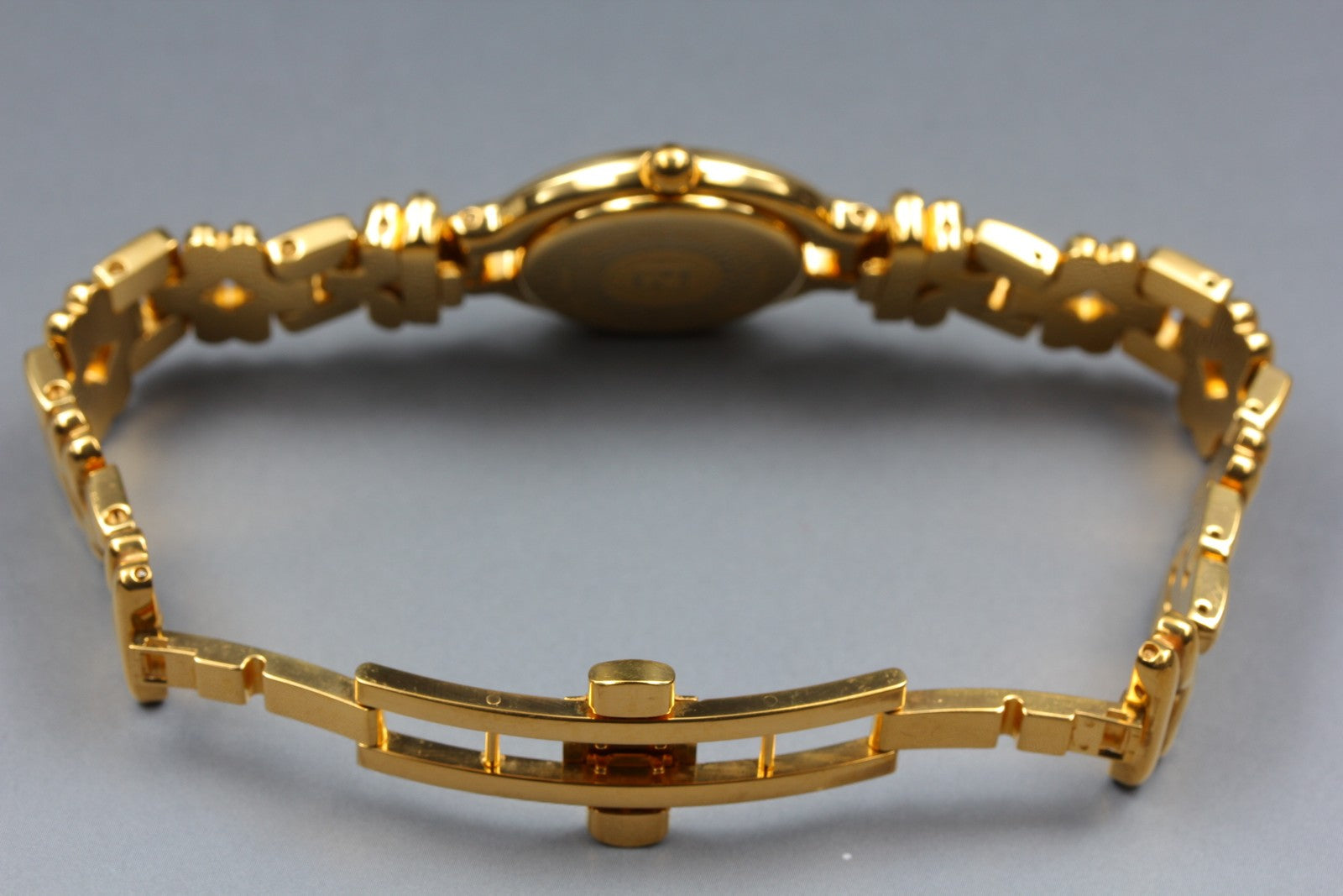 FENDI 640L Chameleon Change Gold 24mm Women's Quartz Watch Vintage [14.75cm]