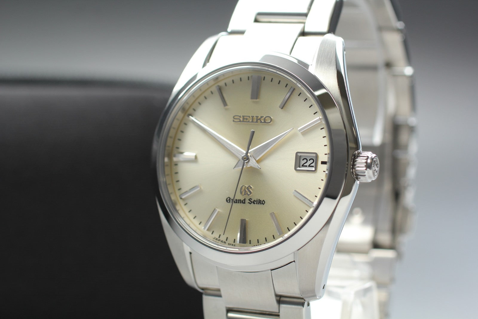 [Near MINT-] Grand Seiko GS 9F62-0AB0 SBGX063 Champagne Quartz Men's Watch JAPAN