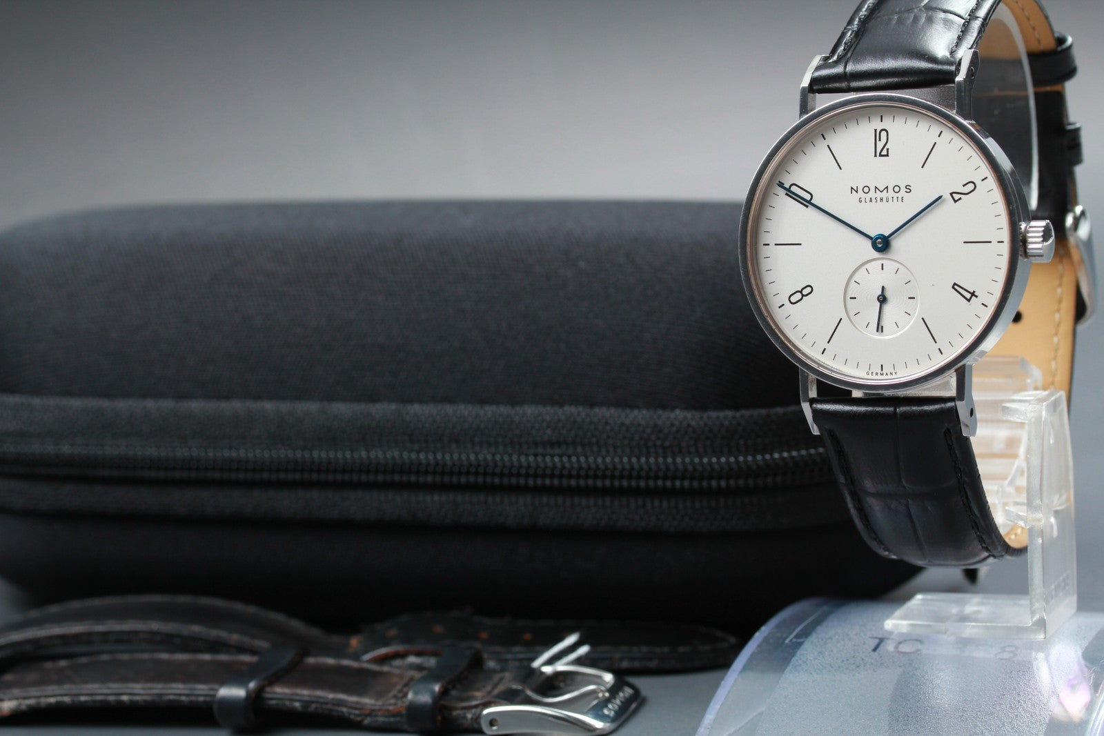 [Exc+5] NOMOS Tangente 35 Small Second 35mm Manual Wind White Black Men's Watch