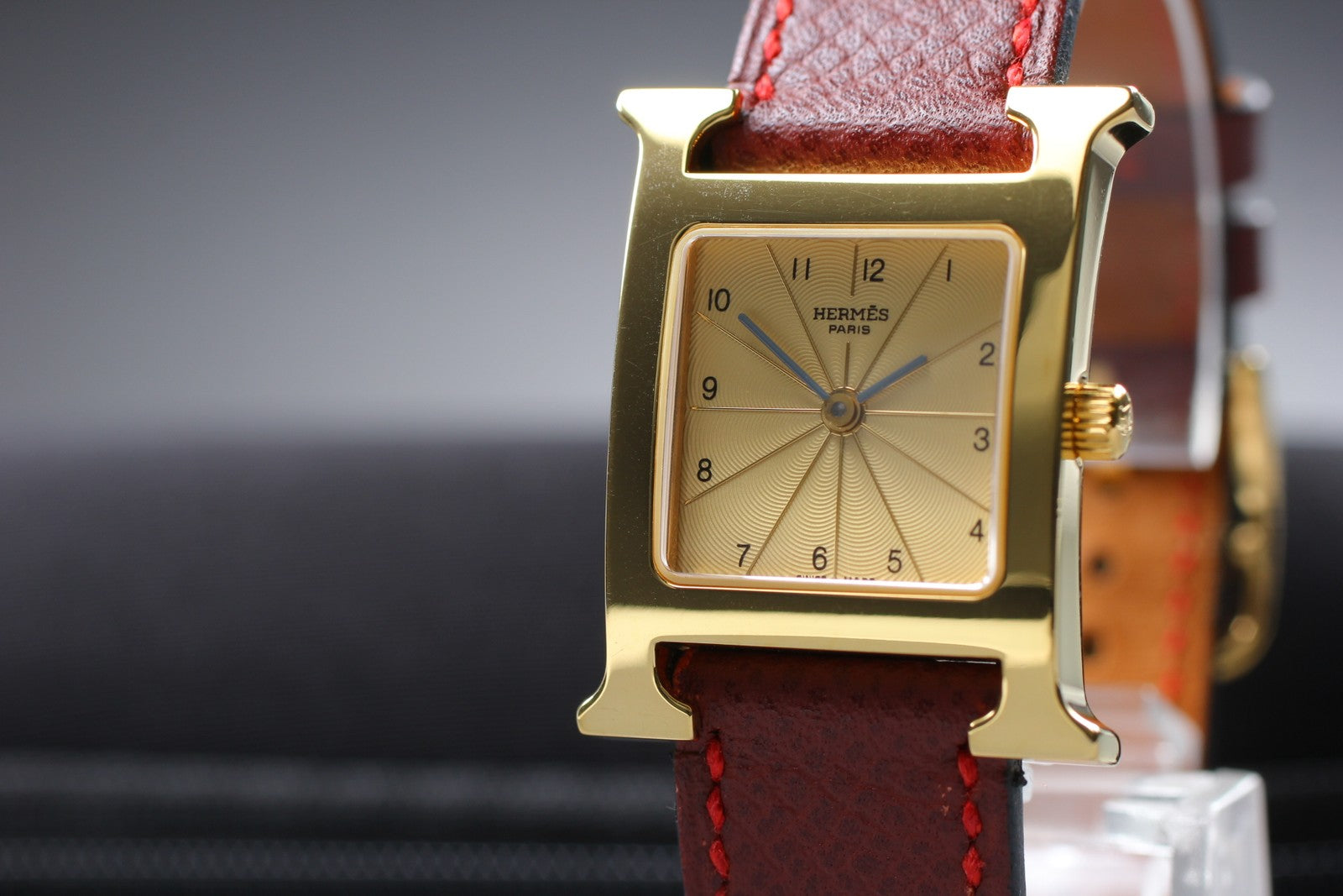 [Exc+5] HERMES H Watch HH1.201 Gold Red "K" 21mm Woman's Watch Quartz From JAPAN