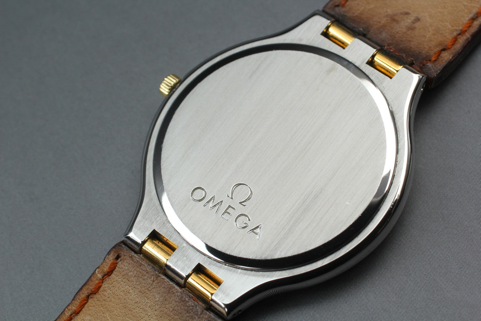 New Batt Vintage OMEGA De Ville symbol Quartz Women's Watch 31mm JAPAN Exc+5