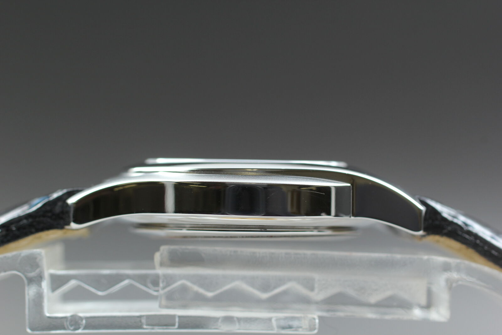 New Battery [Near MINT Box] Gucci 5500L Date Vintage Women's Quartz Watch JAPAN