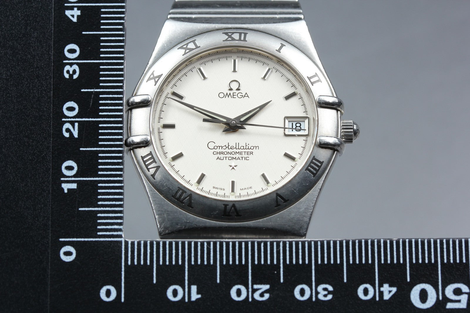 Vintage OMEGA Constellation 1502.3 Automatic White Date Men's Watch 35mm JAPAN