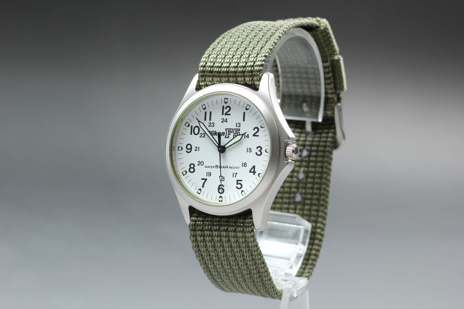 New Battery [MINT] NIKON F5 V701-7070 White Dial Green Quartz  Men's Watch JAPAN