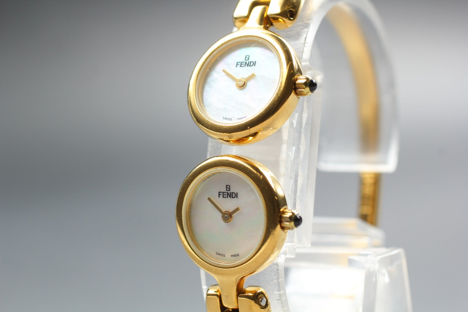 Vintage [Exc+5] FENDI 620L Dual Time Gold White Bangle Women's Quartz Watch
