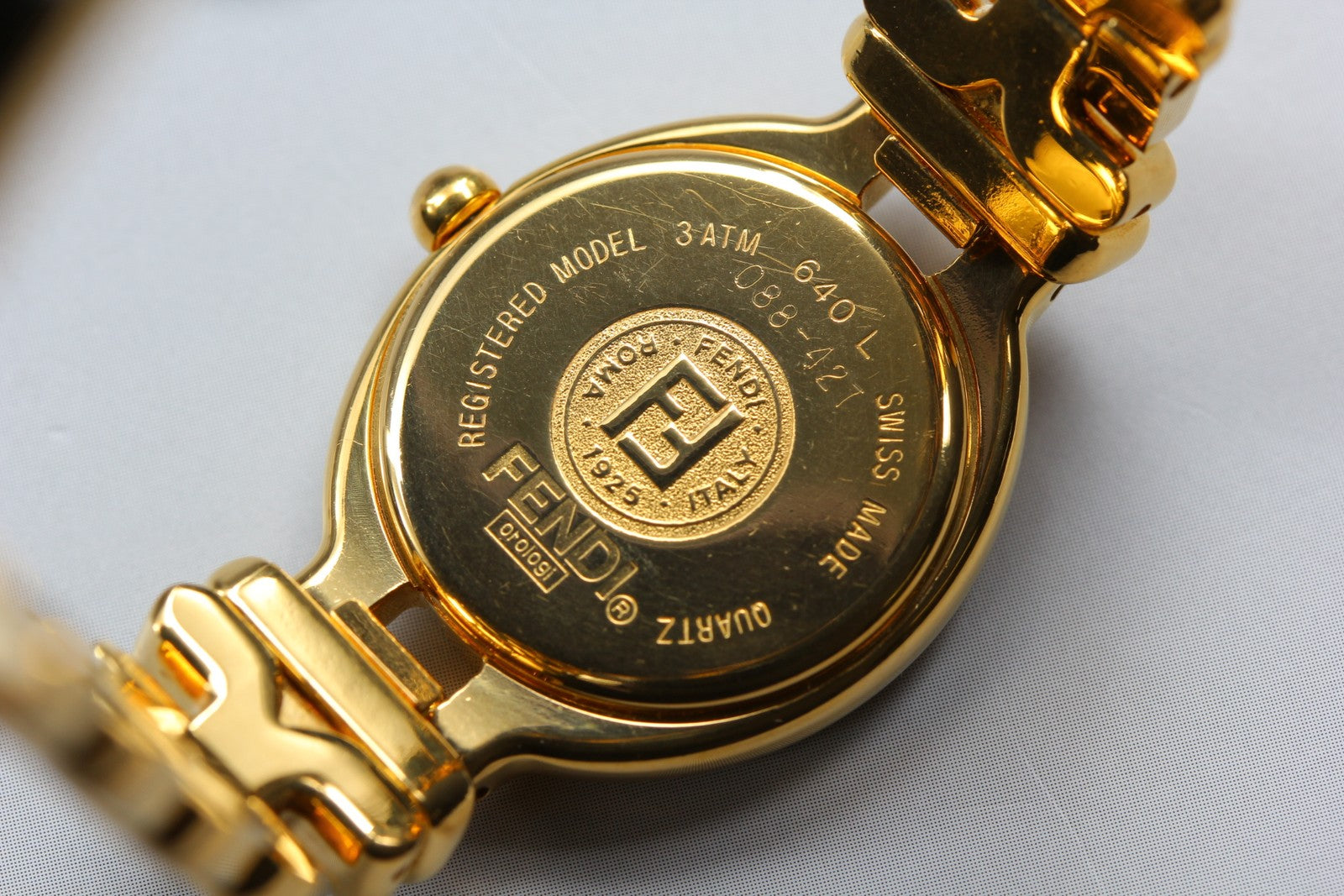 FENDI 640L Chameleon Change Gold 24mm Women's Quartz Watch Vintage [14.75cm]