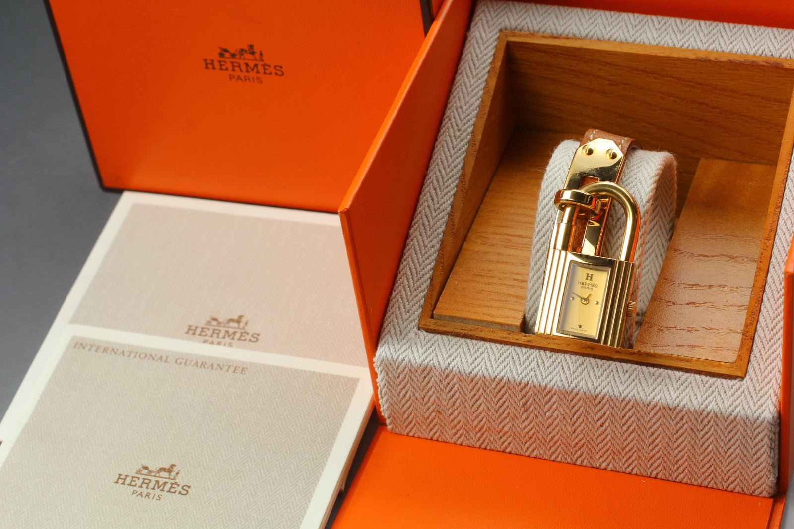 Vintage [Exc+5 Box] HERMES Kelly Watch Gold Brown "T" Woman's Quartz Watch JAPAN