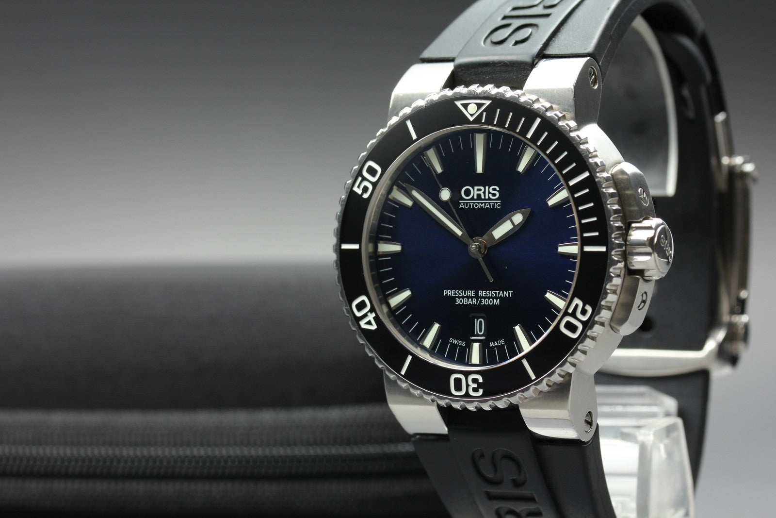ORIS Aquis 7653 Date Automatic Blue Dial Men's Watch 43mm JAPAN