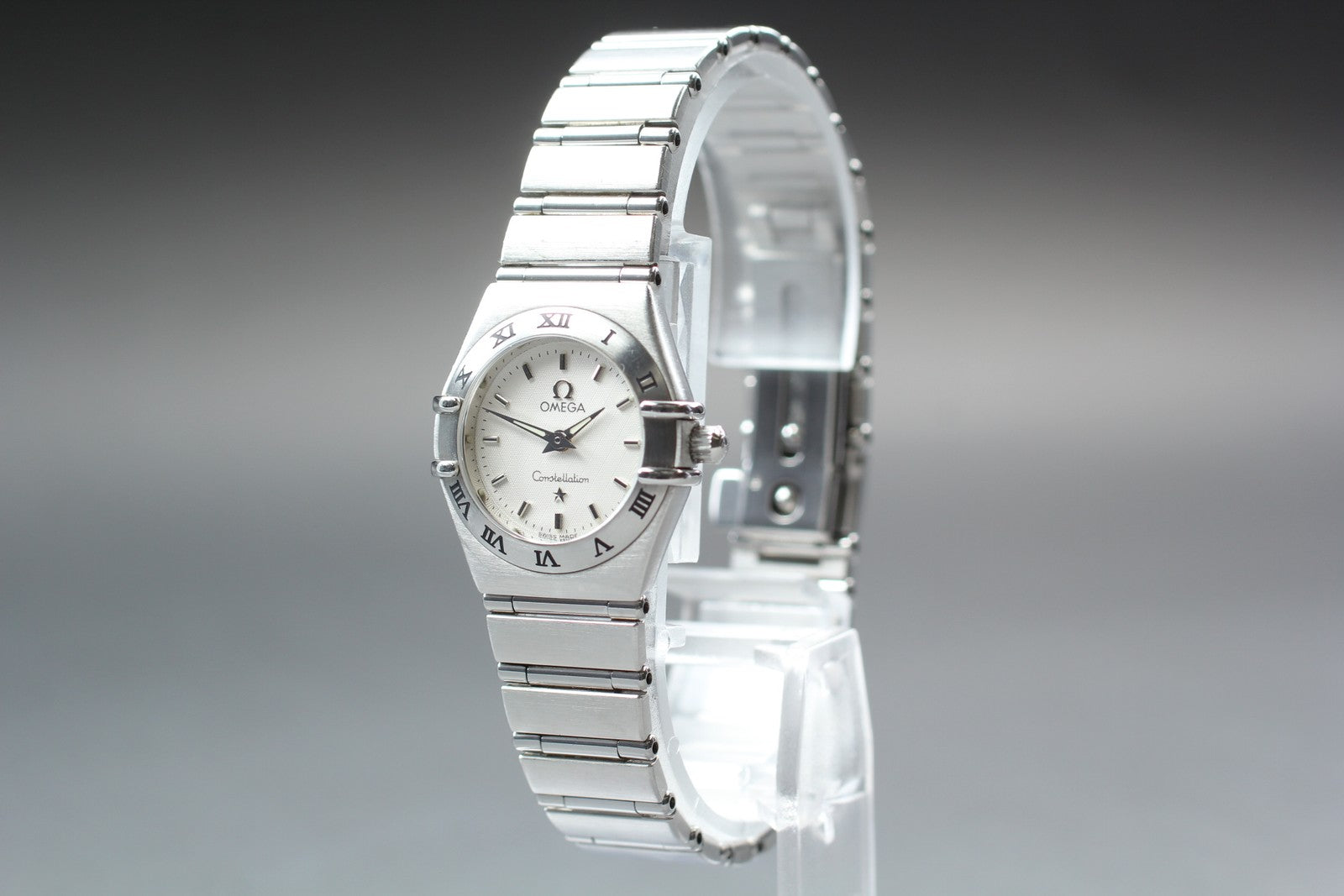 New Batt OMEGA Constellation 1562.30.00 Quartz Silver Women Watch 22mm JAPAN