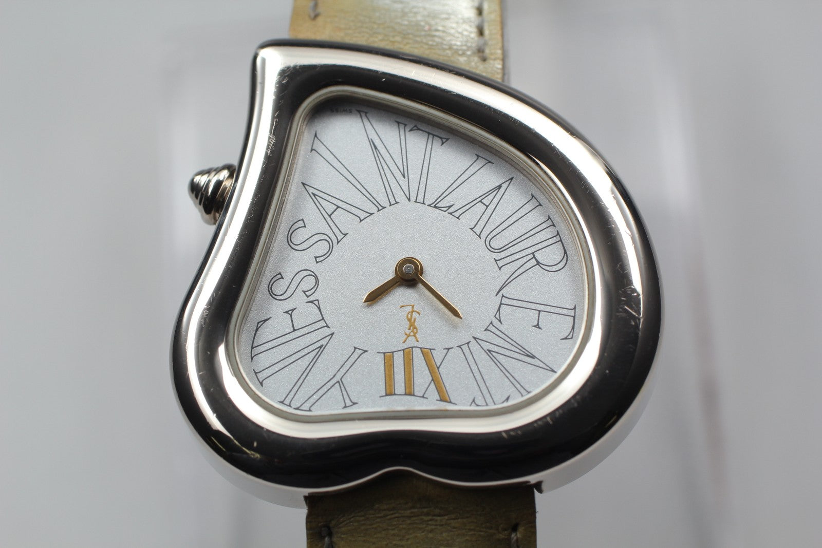 [Exc+5] Yves Saint Laurent Heart Silver 31mm Women's Watch Quartz From JAPAN