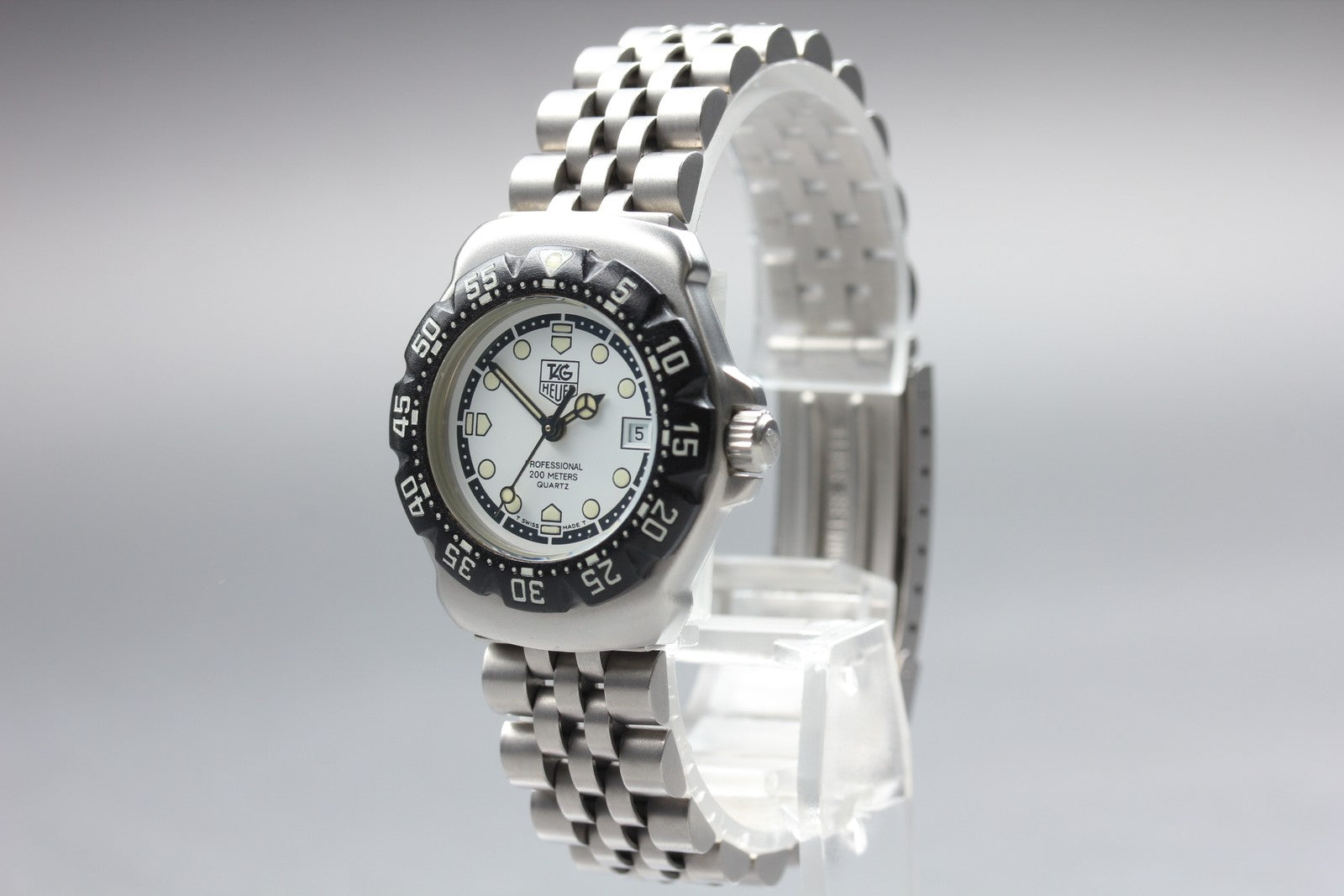 Vintage TAG Heuer Formula 1 WA1418 White Quartz Women's Watch 28mm From JAPAN