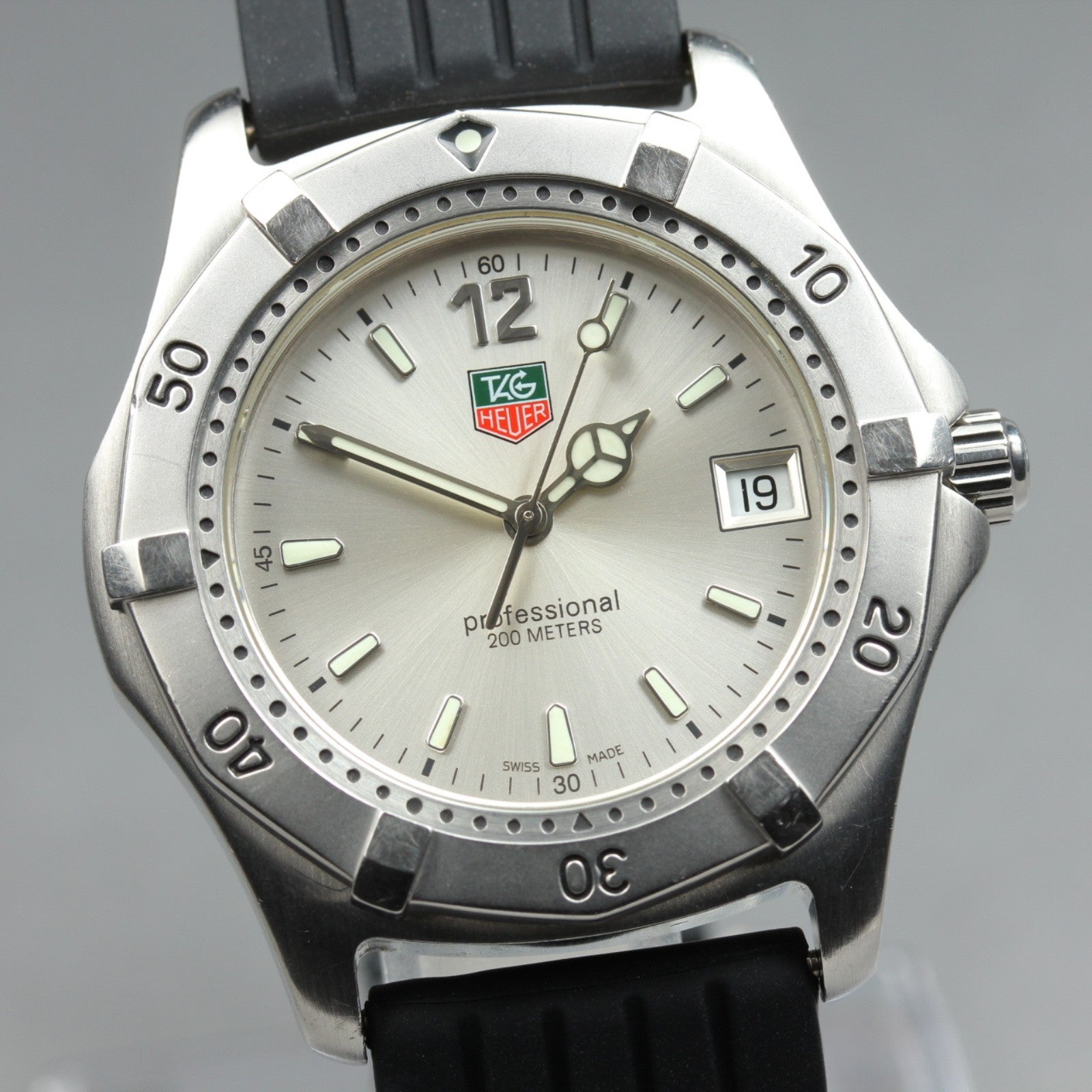 New Batt Vintage TAG HEUER Professional WK1112-1 Quartz Men's Watch 39mm JAPAN