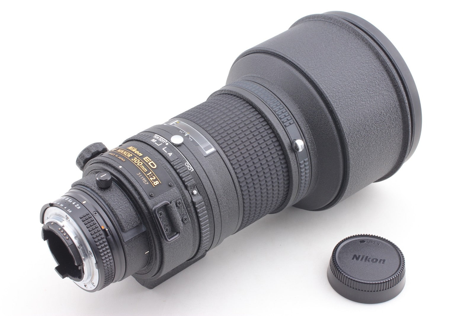 [Top MINT w/Case] Nikon ED AF Nikkor 300mm f2.8 Telephoto Lens From JAPAN