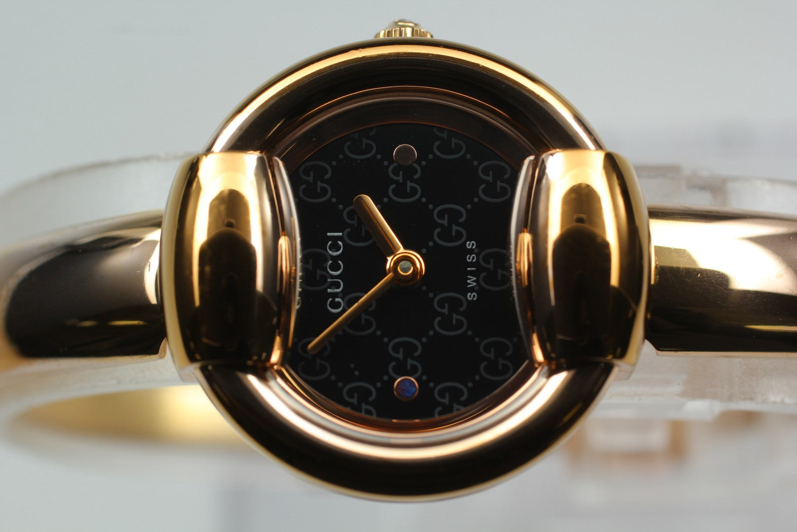 Vintage [Exc+5] GUCCI 1400L Black Dial Gold 25mm Women's Quartz Watch From JAPAN