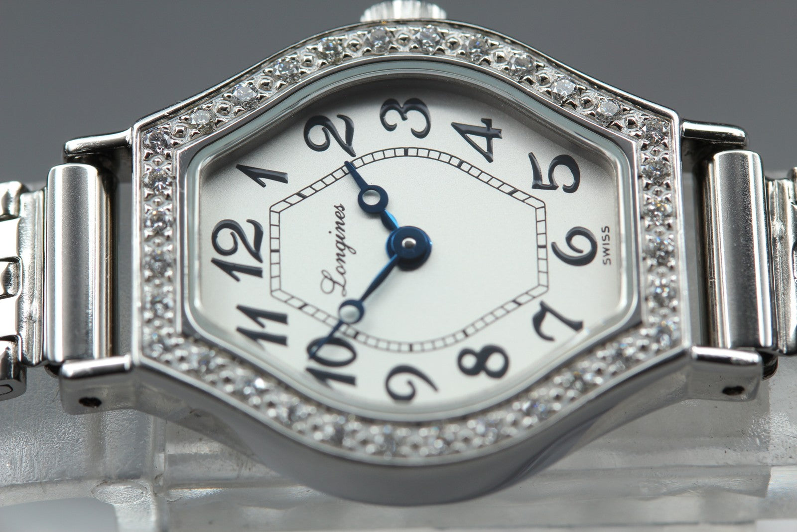New Batt LONGINES L5.184.0 Quartz diamond bezel Silver Women's Watch 20mm JAPAN