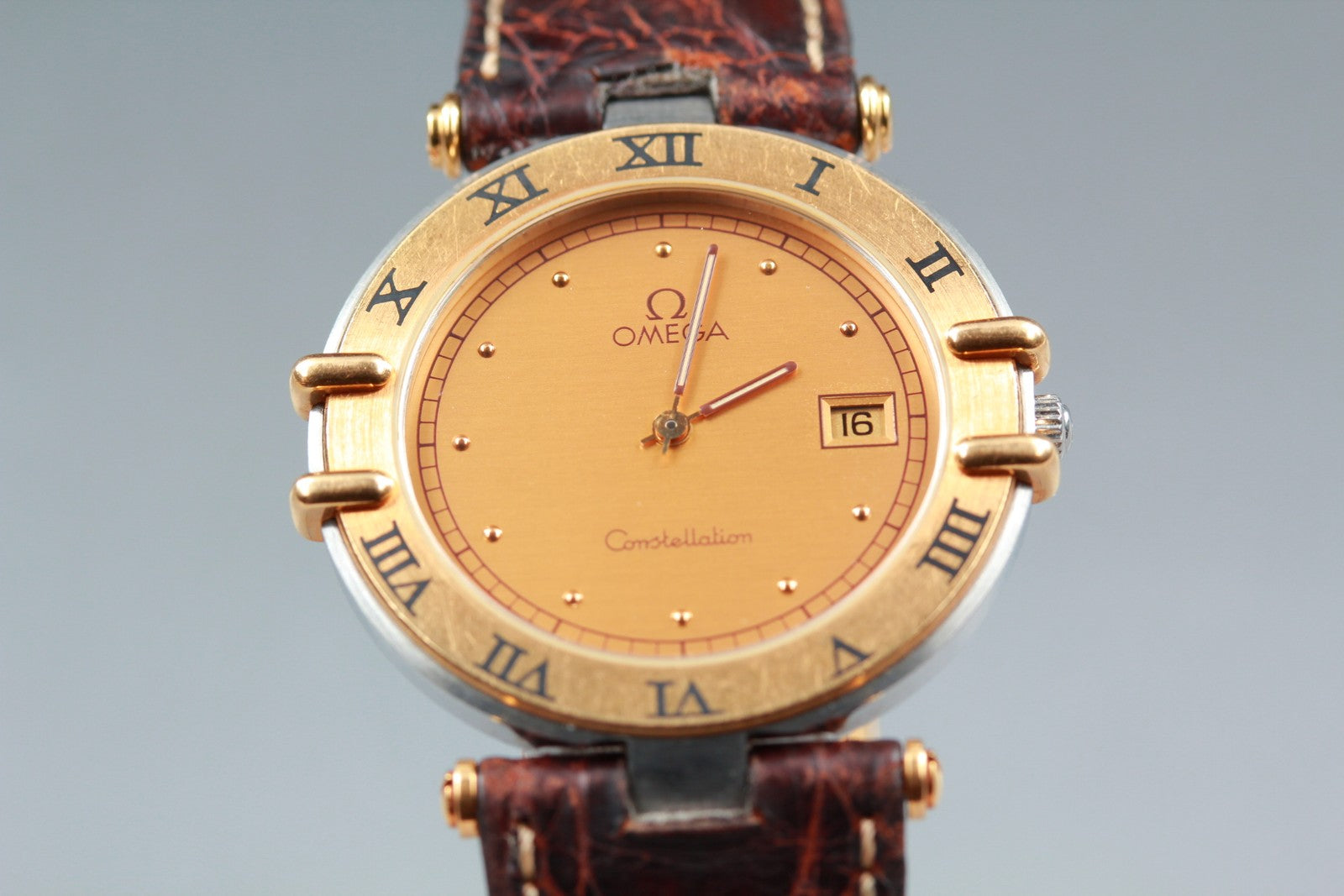 Vintage OMEGA Constellation Cal.1379 Gold Date Quartz Men's Watch 31mm JAPAN