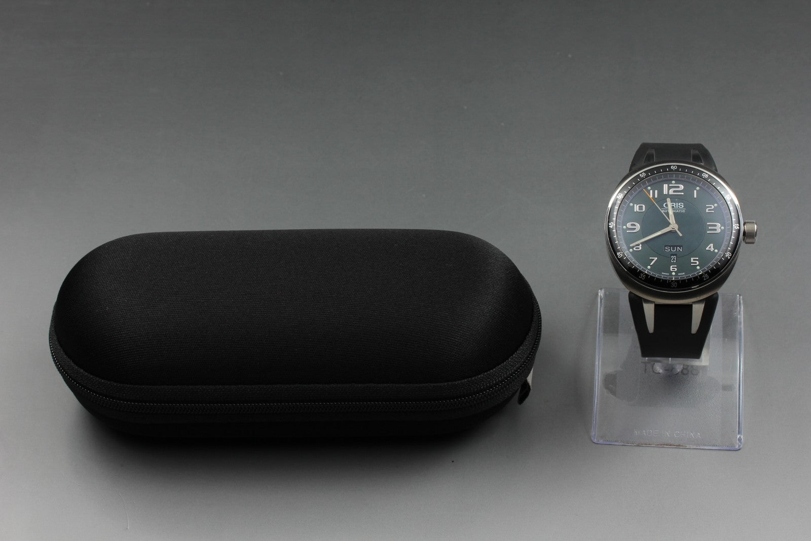ORIS TT3 7589 Day Date Titanium Green Dial Black 44mm Automatic Men's Watch